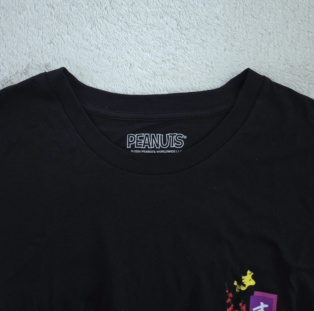 Peanuts🥜 "Snoopy" Cherry Blossom🌸 Graphic Tee👕 - NWOT - Picture 6 of 12